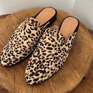 Halogen size 9 Cheetah Mules